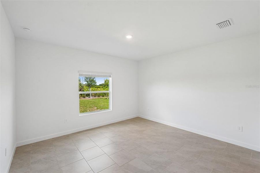 Spacious, unfurnished interior of a new home in Lennar at Turnleaf, Punta Gorda (Image 38). Spacious, unfurnished interior of a new home in Lennar at Turnleaf, Punta Gorda (Image 38).