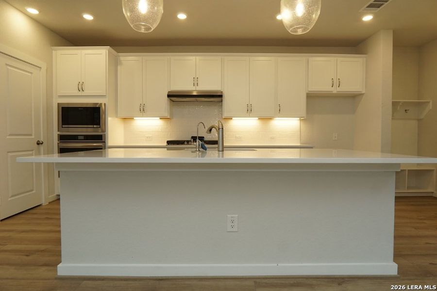 Furnished interior view inside a new home in Ladera - High Point 45', San Antonio (Image 11).