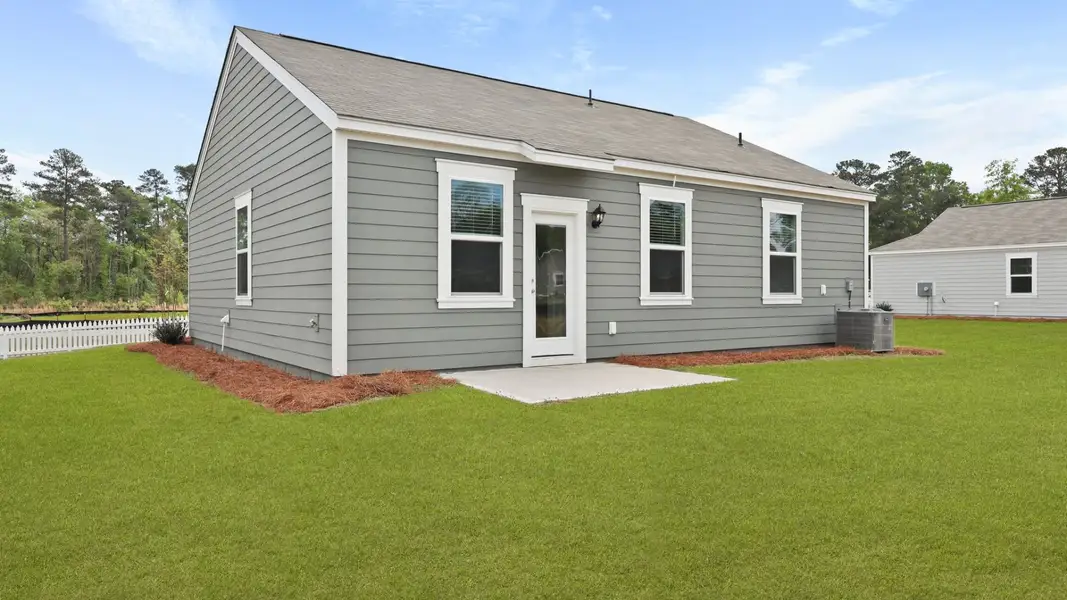 Exterior details and patio area of a home in North Shore, Summerton (Image 4).