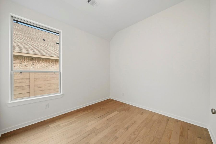 Spacious, unfurnished interior of a new home in Two Step Farm, Montgomery (Image 18).