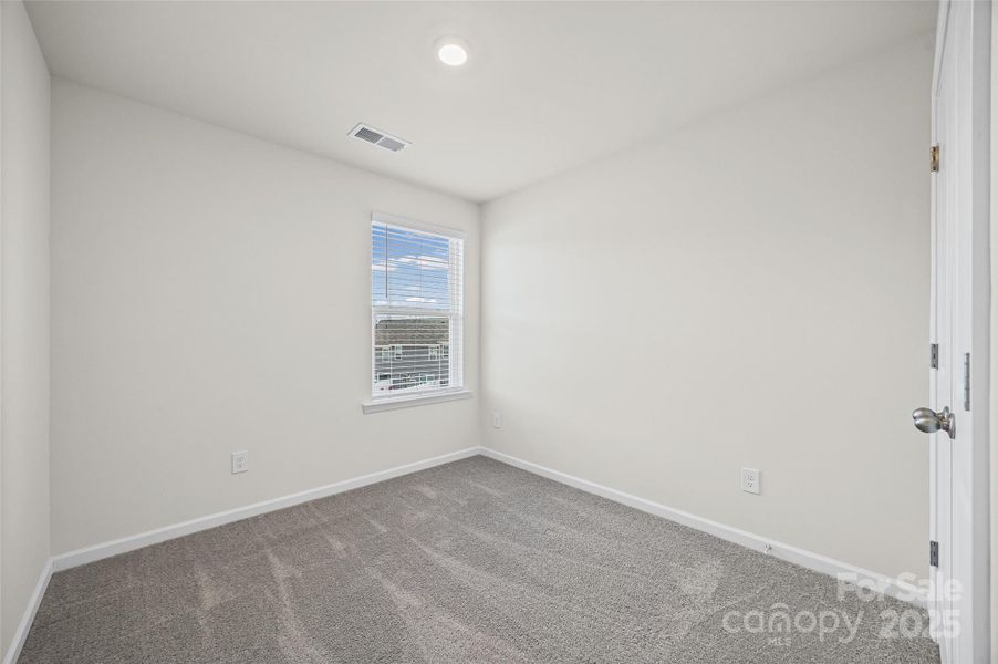 Spacious, unfurnished interior of a new home in , York (Image 13).