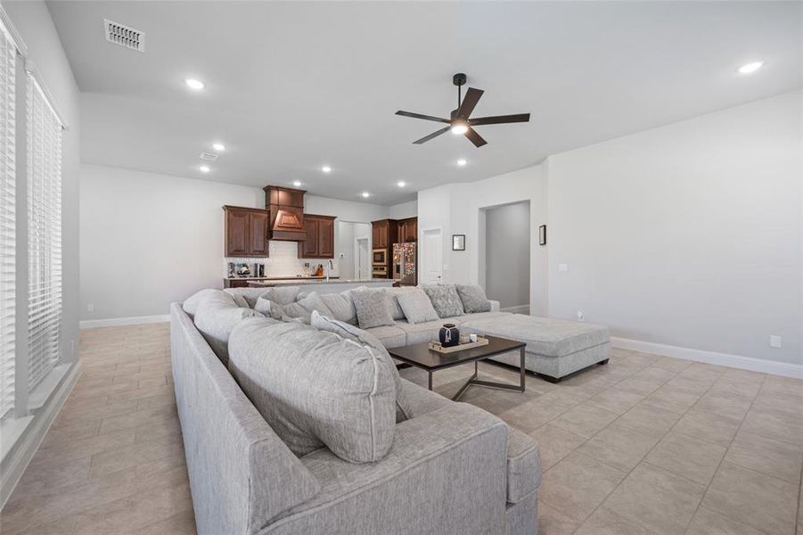 Furnished interior view inside a new home in The Oasis at North Grove 60-70, Waxahachie (Image 5). Furnished interior view inside a new home in The Oasis at North Grove 60-70, Waxahachie (Image 5).