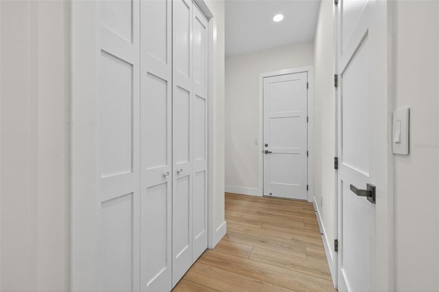 Spacious, unfurnished interior of a new home in , St. Petersburg (Image 22).