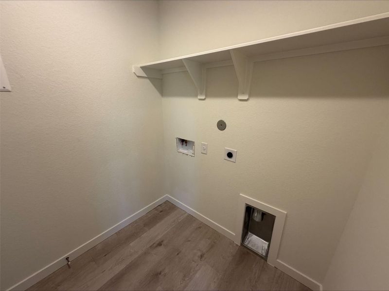 Spacious, unfurnished interior of a new home in Sterling Ridge, Huntsville (Image 8). Spacious, unfurnished interior of a new home in Sterling Ridge, Huntsville (Image 8).