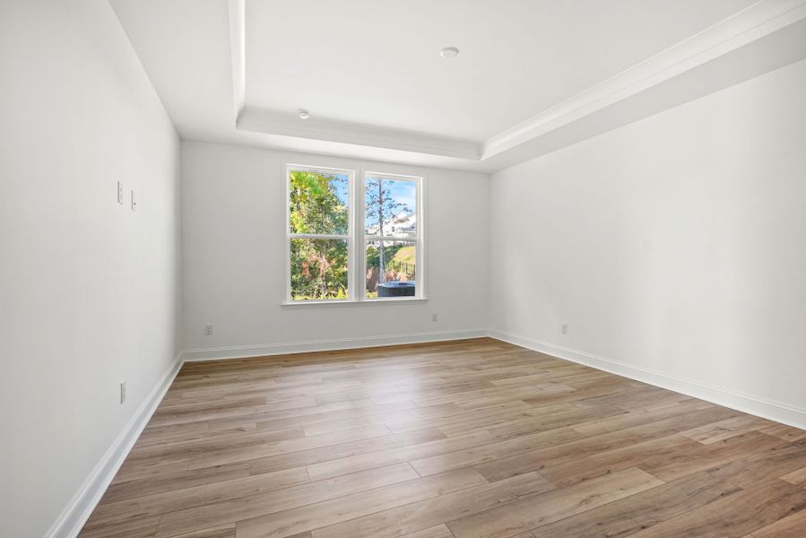 Spacious, unfurnished interior of a new home in Kinsdale, Lancaster (Image 24).