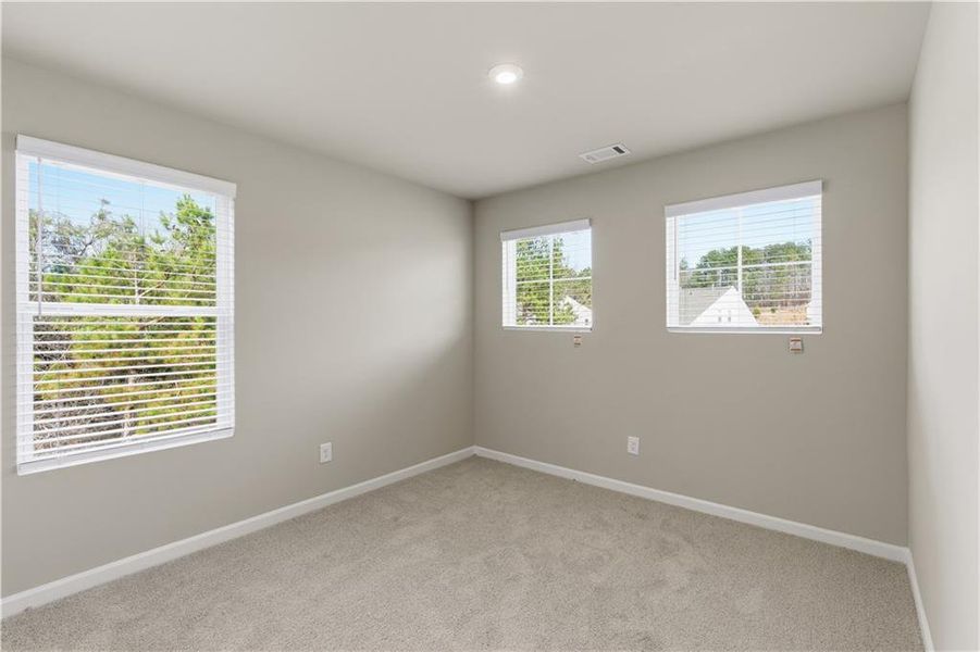 Spacious, unfurnished interior of a new home in The Reserve at Chapel Hill Phase II, Douglasville (Image 19).