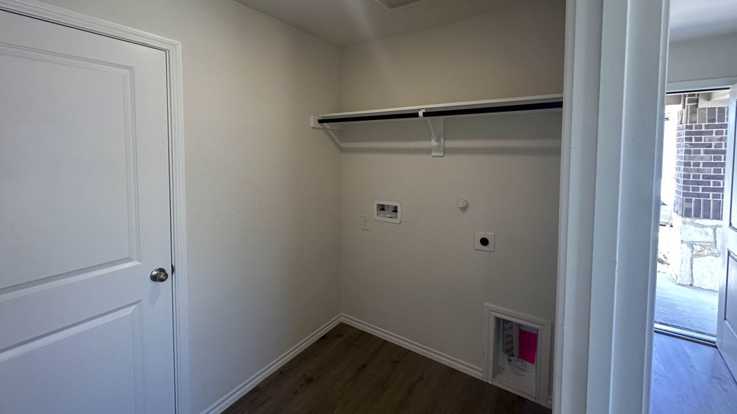 Spacious, unfurnished interior of a new home in Cartwright Ranch, Crandall (Image 14).