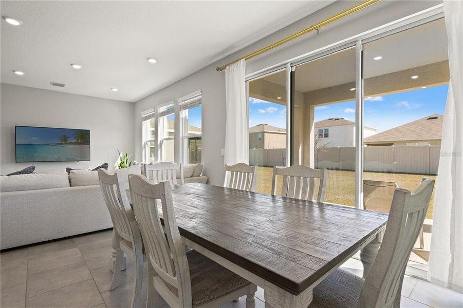 Furnished interior view inside a new home in , Wesley Chapel (Image 17).