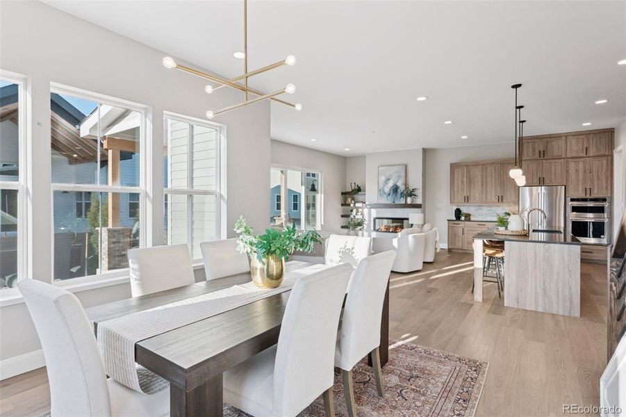 Photos are of a similar unit. Photos are of a similar unit.