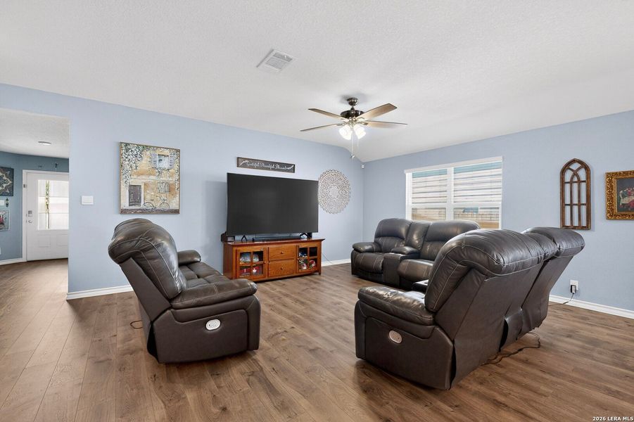 Furnished interior view inside a new home in Redbird Ranch, San Antonio (Image 18). Furnished interior view inside a new home in Redbird Ranch, San Antonio (Image 18).