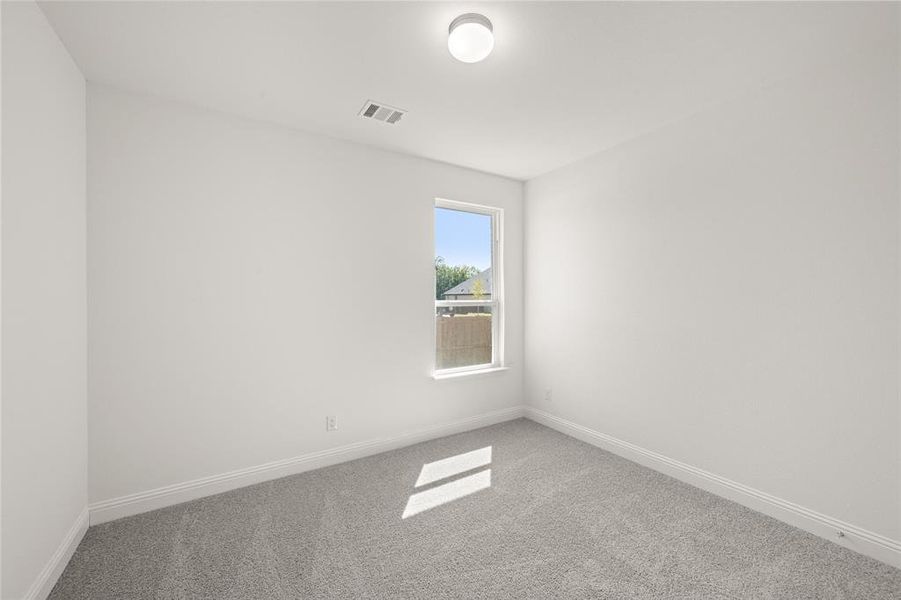 Spacious, unfurnished interior of a new home in Kentsdale Farms, DeSoto (Image 24).