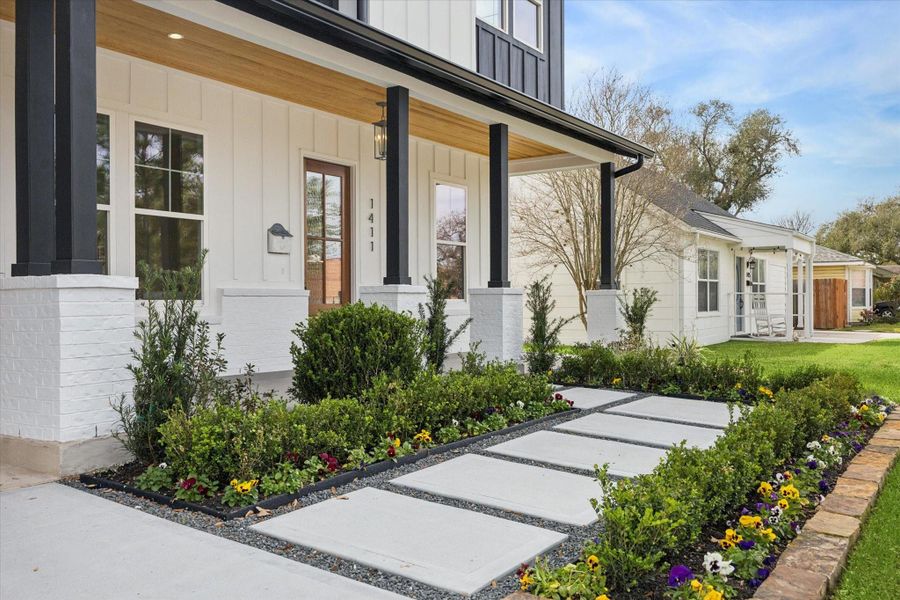 Exterior details and patio area of a home in , Houston (Image 22).