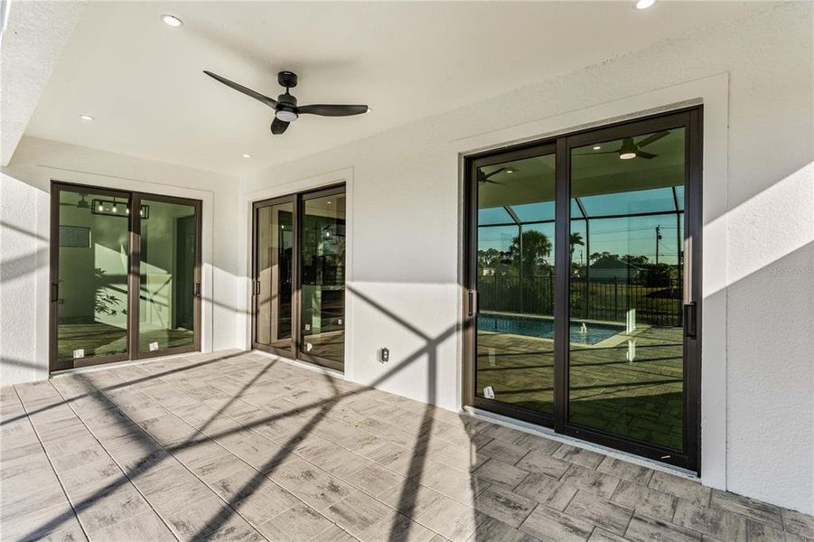 Exterior details and patio area of a home in , Cape Coral (Image 21).