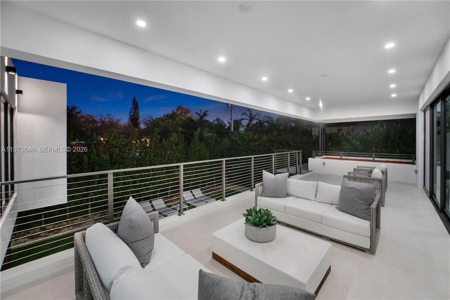 Exterior details and patio area of a home in , Key Biscayne (Image 31).