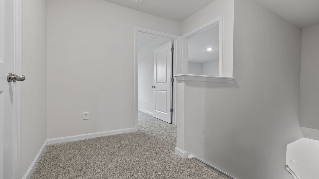 Spacious, unfurnished interior of a new home in Cedar Gap, Fountain Inn (Image 21).