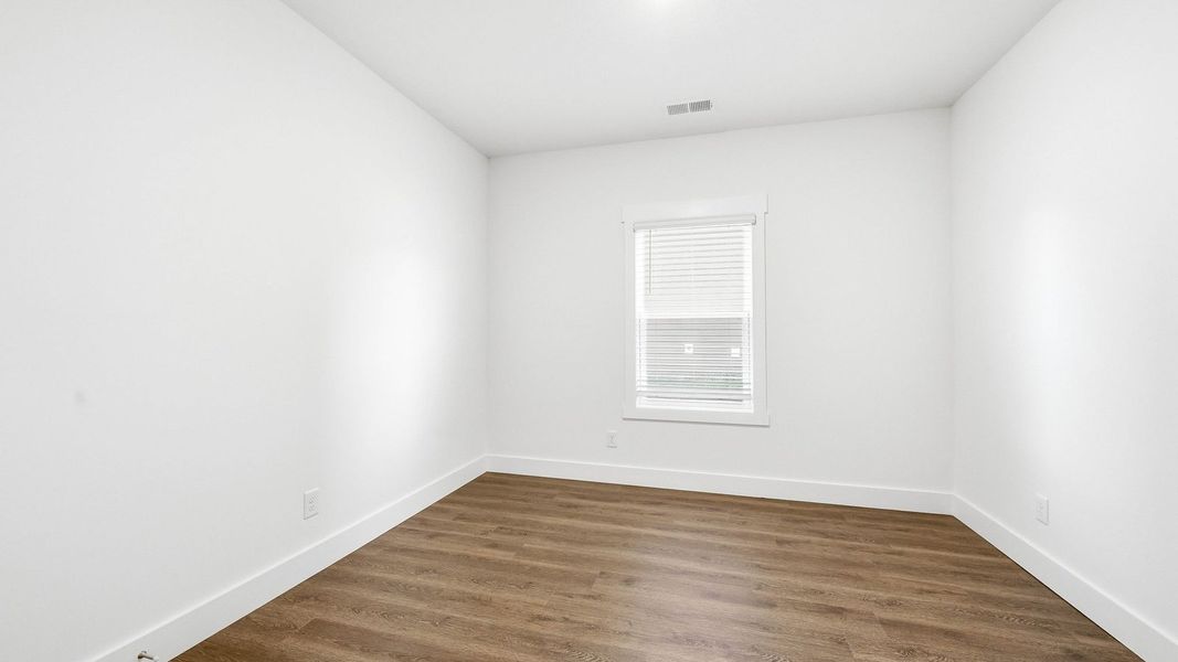 Spacious, unfurnished interior of a new home in Fieldcrest Acres, Blountville (Image 10).
