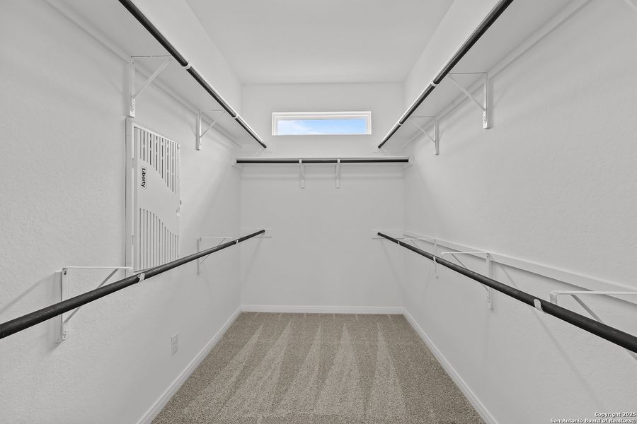 Spacious, unfurnished interior of a new home in Homestead 75', Schertz (Image 26).