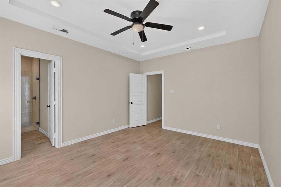 Spacious, unfurnished interior of a new home in , Gainesville (Image 31).
