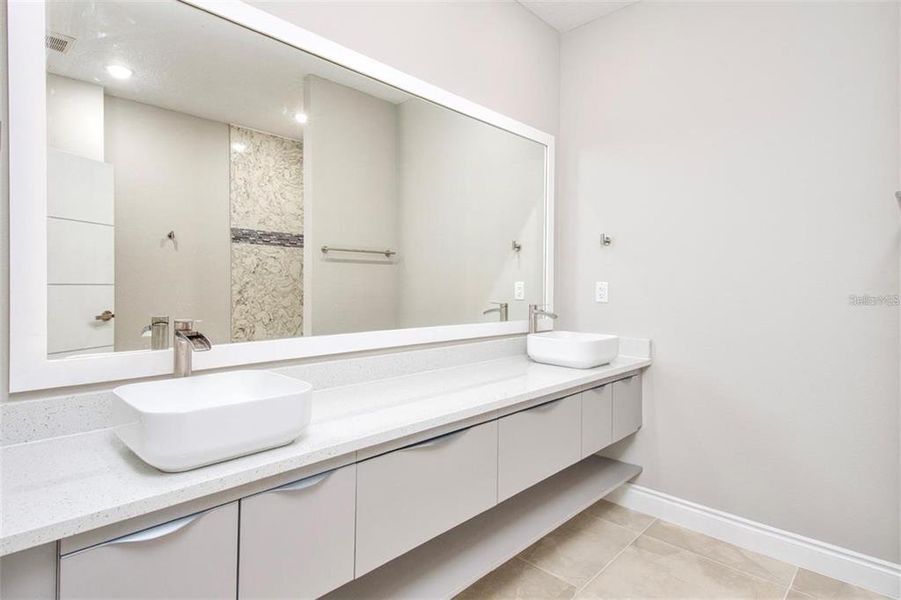 Furnished interior view inside a new home in , Davenport (Image 12).