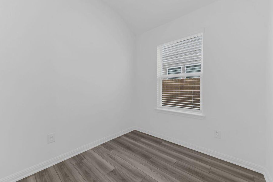 210 Crumpton Way - Ready Now!