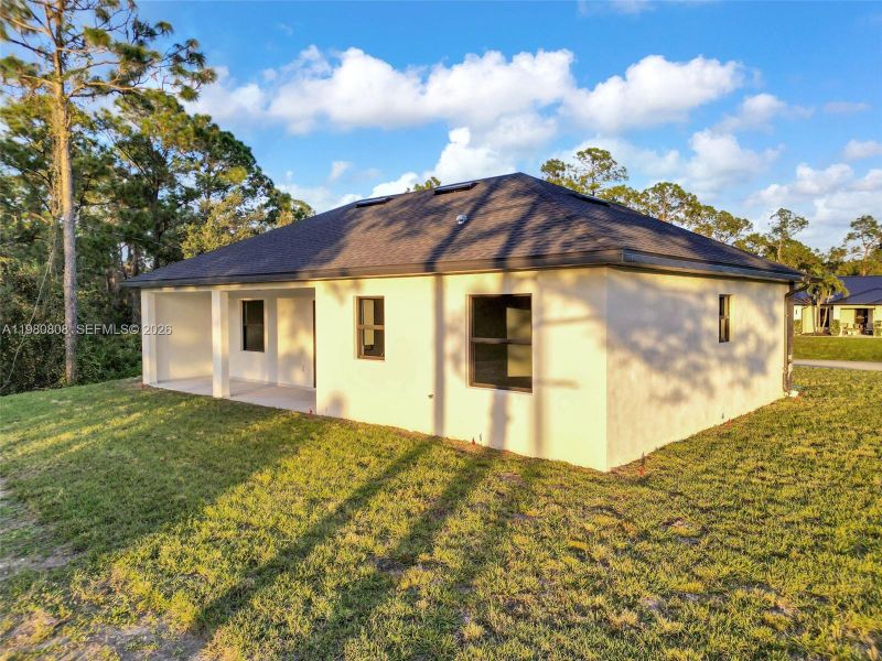 Exterior details and patio area of a home in , Lehigh Acres (Image 3).