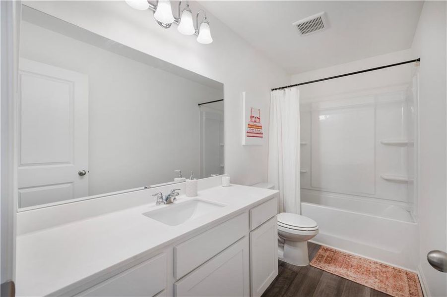 Furnished interior view inside a new home in Casteel, Bethlehem (Image 17).