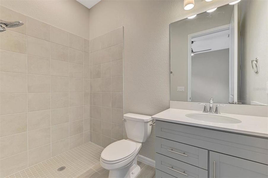 Furnished interior view inside a new home in Wellen Park Golf & Country Club, Venice (Image 14). Furnished interior view inside a new home in Wellen Park Golf & Country Club, Venice (Image 14).