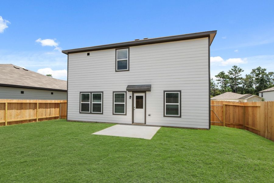 Exterior details of a home in Crockett Meadows, Conroe (Image 14).