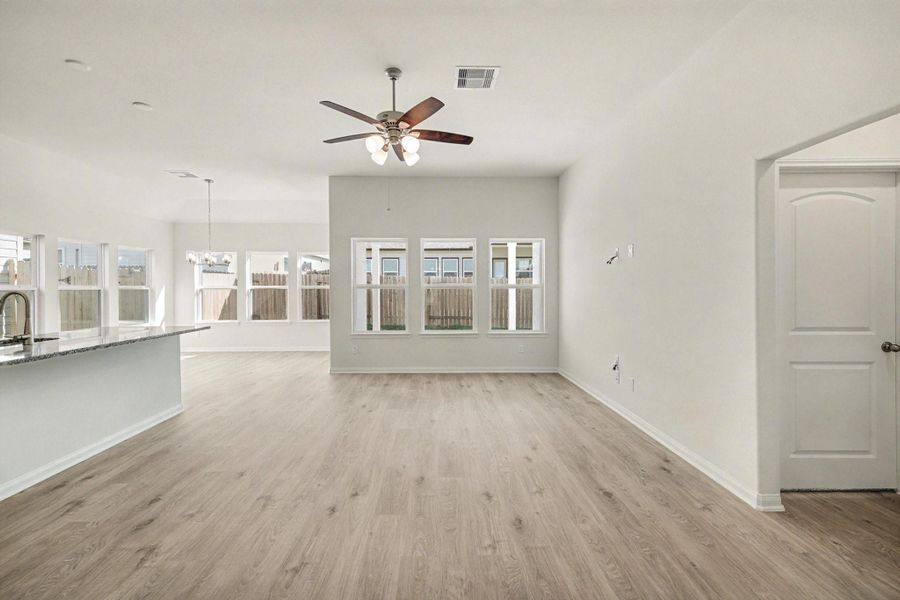 Spacious, unfurnished interior of a new home in Clear View Estates, Willis (Image 14).