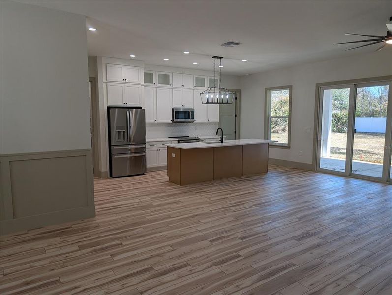 Spacious, unfurnished interior of a new home in , Ocala (Image 36).