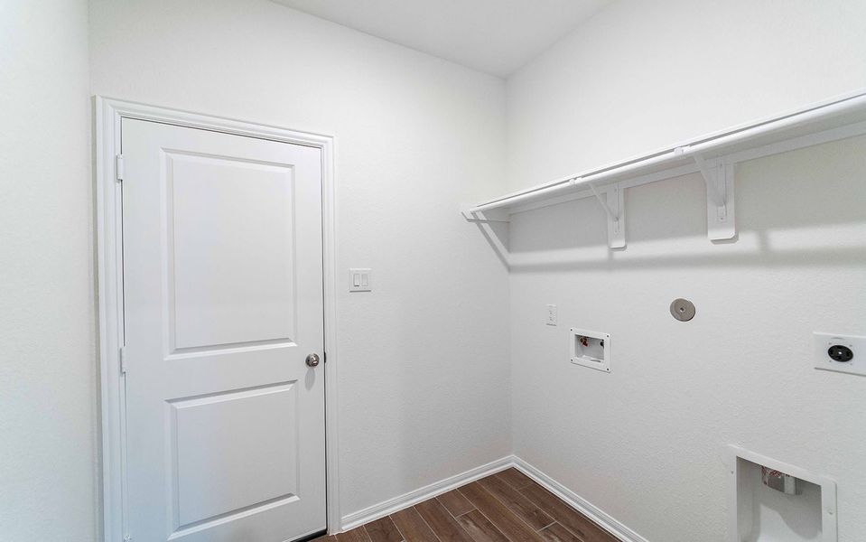 Spacious, unfurnished interior of a new home in Cielo, Conroe (Image 21). Spacious, unfurnished interior of a new home in Cielo, Conroe (Image 21).