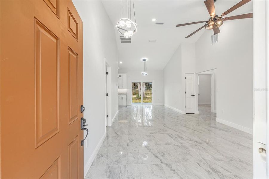 Spacious, unfurnished interior of a new home in , Summerfield (Image 10).