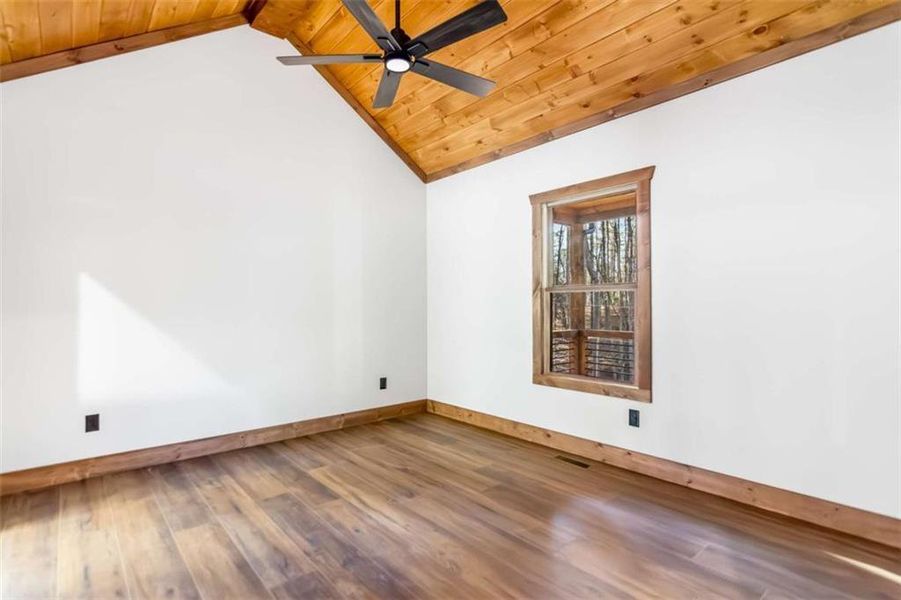 Spacious, unfurnished interior of a new home in , Ellijay (Image 33).