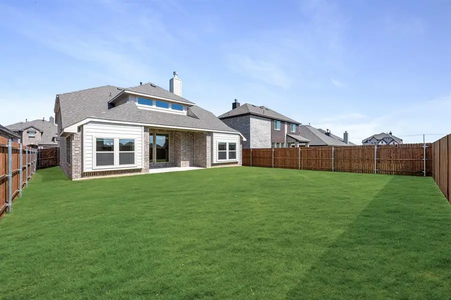 Exterior details and patio area of a home in Hulen Trails Classic 50, Fort Worth (Image 4). Exterior details and patio area of a home in Hulen Trails Classic 50, Fort Worth (Image 4).