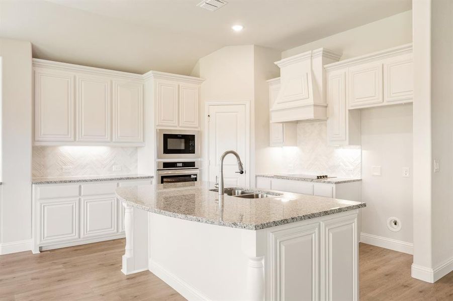 Furnished interior view inside a new home in The Retreat at North Grove 60, Waxahachie (Image 6). Furnished interior view inside a new home in The Retreat at North Grove 60, Waxahachie (Image 6).