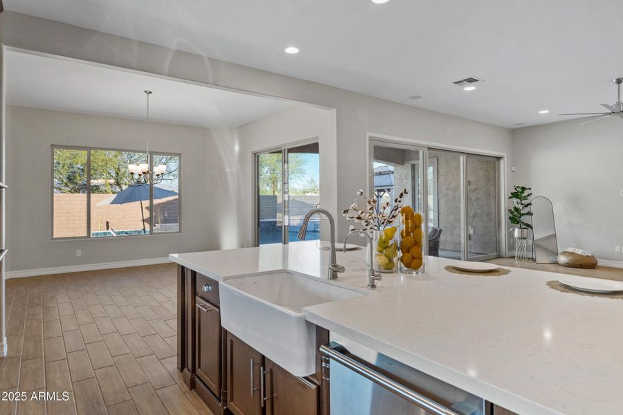 5211 S Del Rancho-19