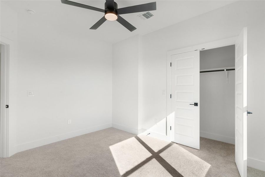 Spacious, unfurnished interior of a new home in , Burnet (Image 31).