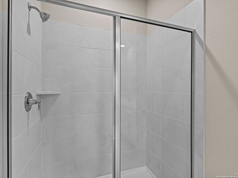 Image 36 of a home in Royal Crest.