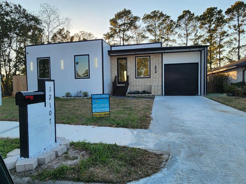 Exterior details and patio area of a home in , Houston (Image 34). Exterior details and patio area of a home in , Houston (Image 34).