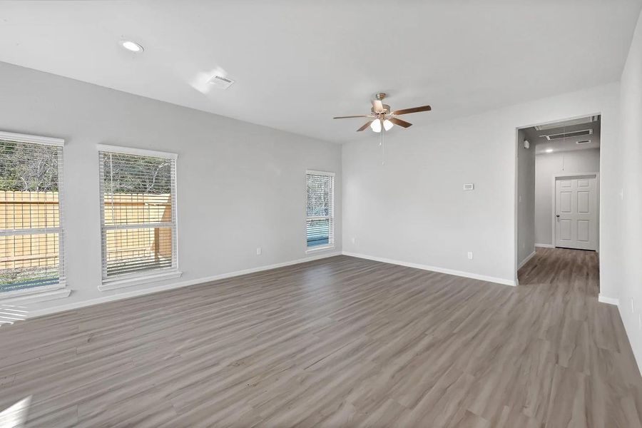 Spacious, unfurnished interior of a new home in , Dayton (Image 23).
