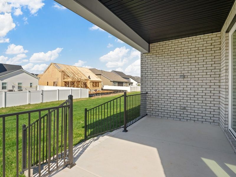 Exterior details and patio area of a home in Shelton Square, Murfreesboro (Image 4).