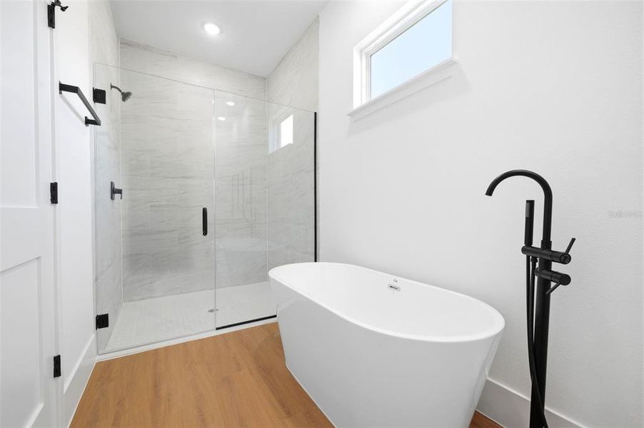 Furnished interior view inside a new home in , Ocala (Image 7).