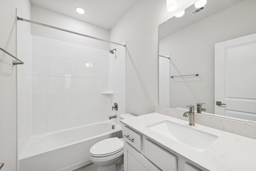 Furnished interior view inside a new home in The Grand Prairie 40’, Hockley (Image 6). Furnished interior view inside a new home in The Grand Prairie 40’, Hockley (Image 6).