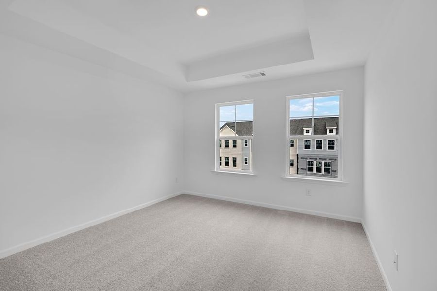 Spacious, unfurnished interior of a new home in Rosewood Farm, Lawrenceville (Image 15).