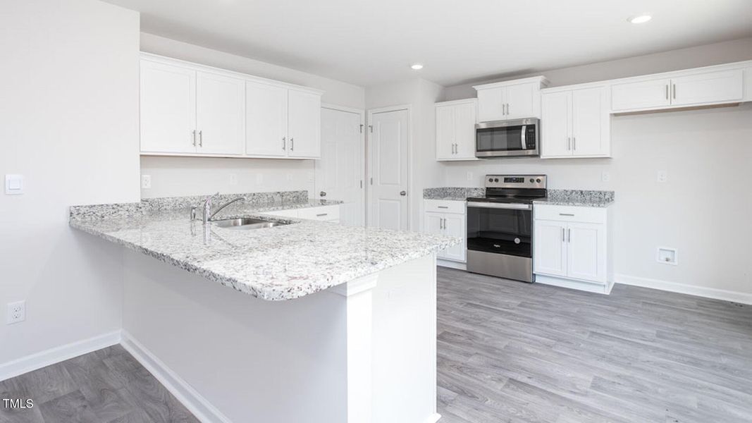 DR-Horton-129-Carriage-Cove-Circle-12