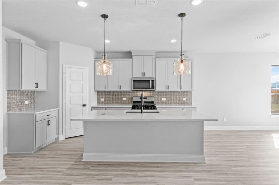 DAL_Meadow Vista_Kendall_1701 Willowhurst Lane (6) DAL_Meadow Vista_Kendall_1701 Willowhurst Lane (6)