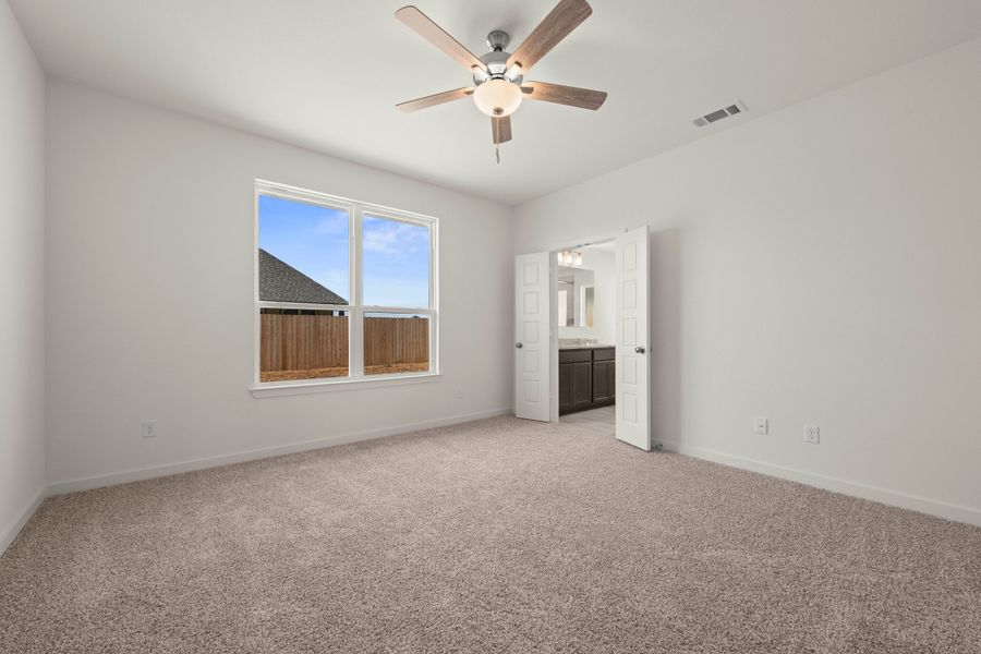 Spacious, unfurnished interior of a new home in Eagles Landing, Waco (Image 9). Spacious, unfurnished interior of a new home in Eagles Landing, Waco (Image 9).