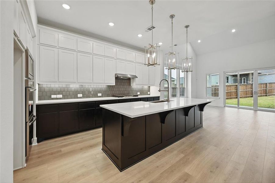 2021RollingOaksCAMBR002