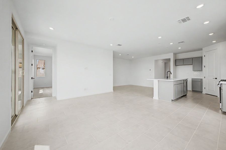 Spacious, unfurnished interior of a new home in Mason Ranch II, Surprise (Image 8). Spacious, unfurnished interior of a new home in Mason Ranch II, Surprise (Image 8).