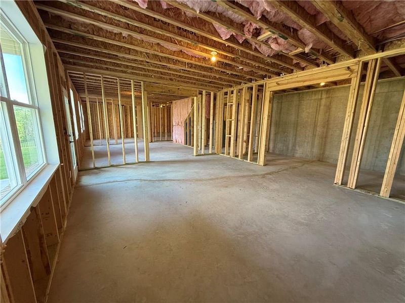 Spacious, unfurnished interior of a new home in , Jefferson (Image 38).